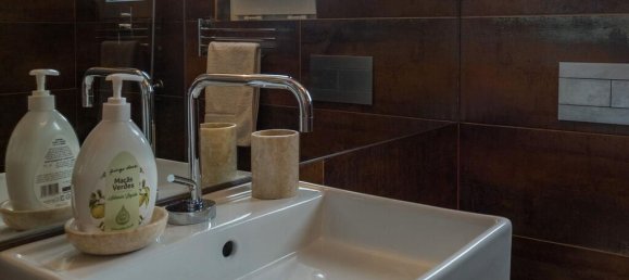 9 Schlafzimmer Gebäude in Lisbon, Portugal, Nr. 89380 3