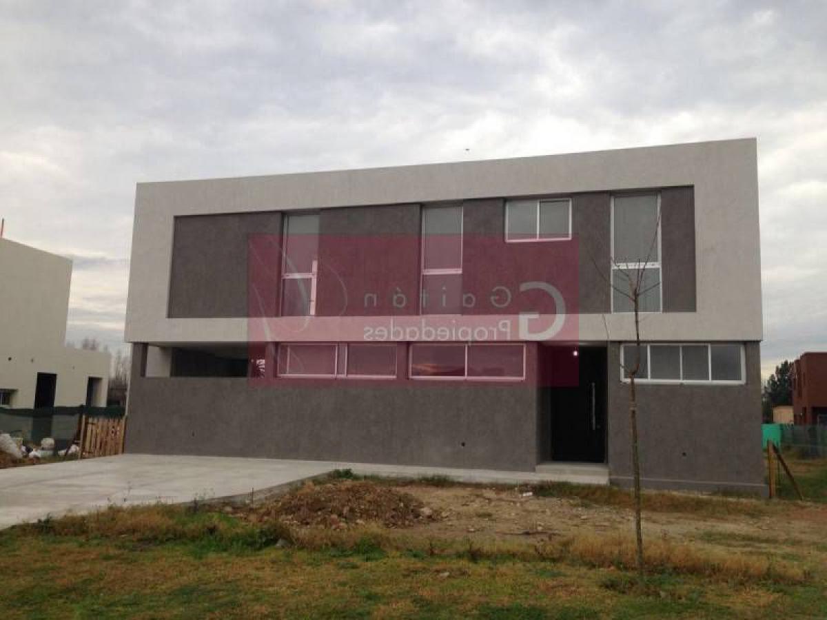 3 bedrooms House in Tigre, Argentina No. 55404