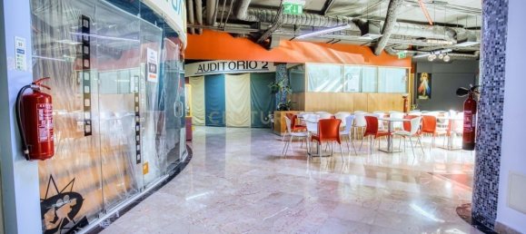 288m² Commercial property in Fatima, Portugal No. 139840 4