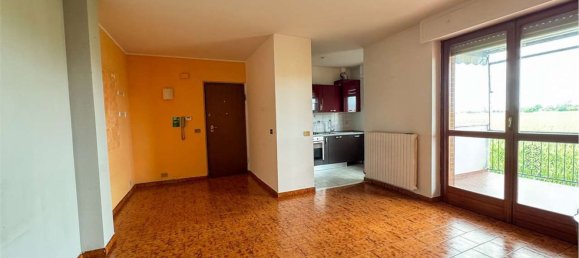 3 bedrooms Apartment in Chieri, Italy No. 327689 5