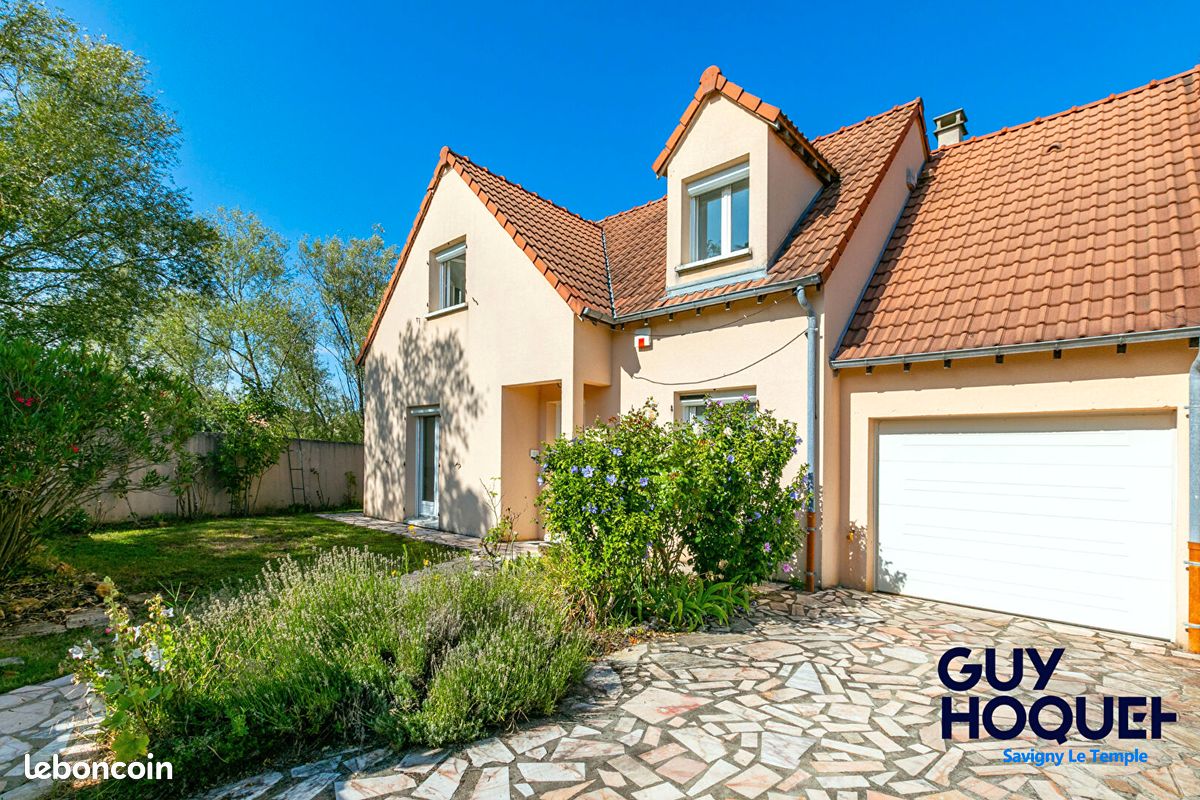 3 Schlafzimmer Haus in Savigny-le-Temple, France, Nr. 285687