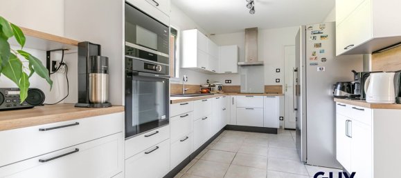 3 Schlafzimmer Haus in Savigny-le-Temple, France, Nr. 285687 2