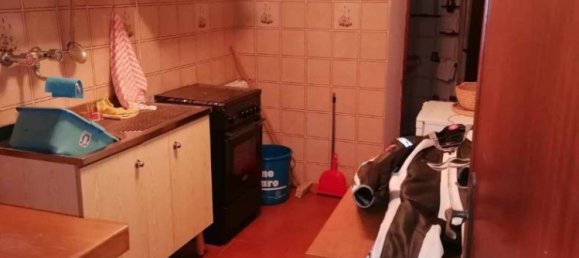 2 bedrooms House in Carrara, Italy No. 291717 2