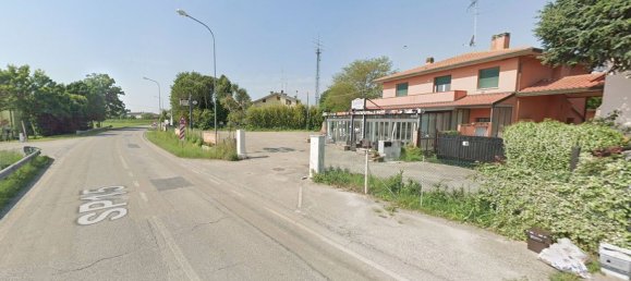 72m² Commercial property in Alfonsine, Italy No. 184491 3