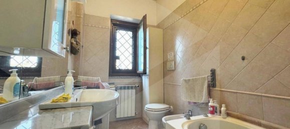 3 rooms Apartment in Rome, Italy No. 34554 10
