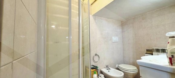 3 rooms Apartment in Rome, Italy No. 34554 37