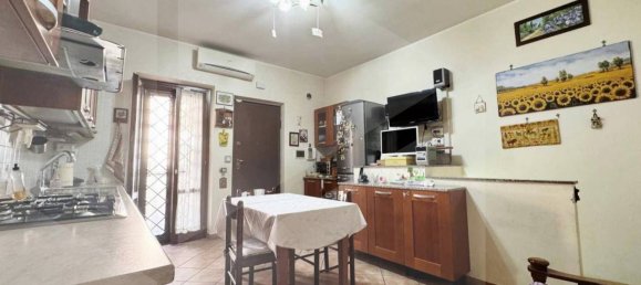 3 rooms Apartment in Rome, Italy No. 34554 12