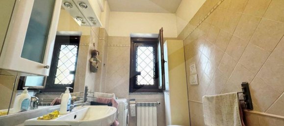 3 rooms Apartment in Rome, Italy No. 34554 9