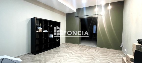 42m² Office in Bordeaux, France No. 109077 2