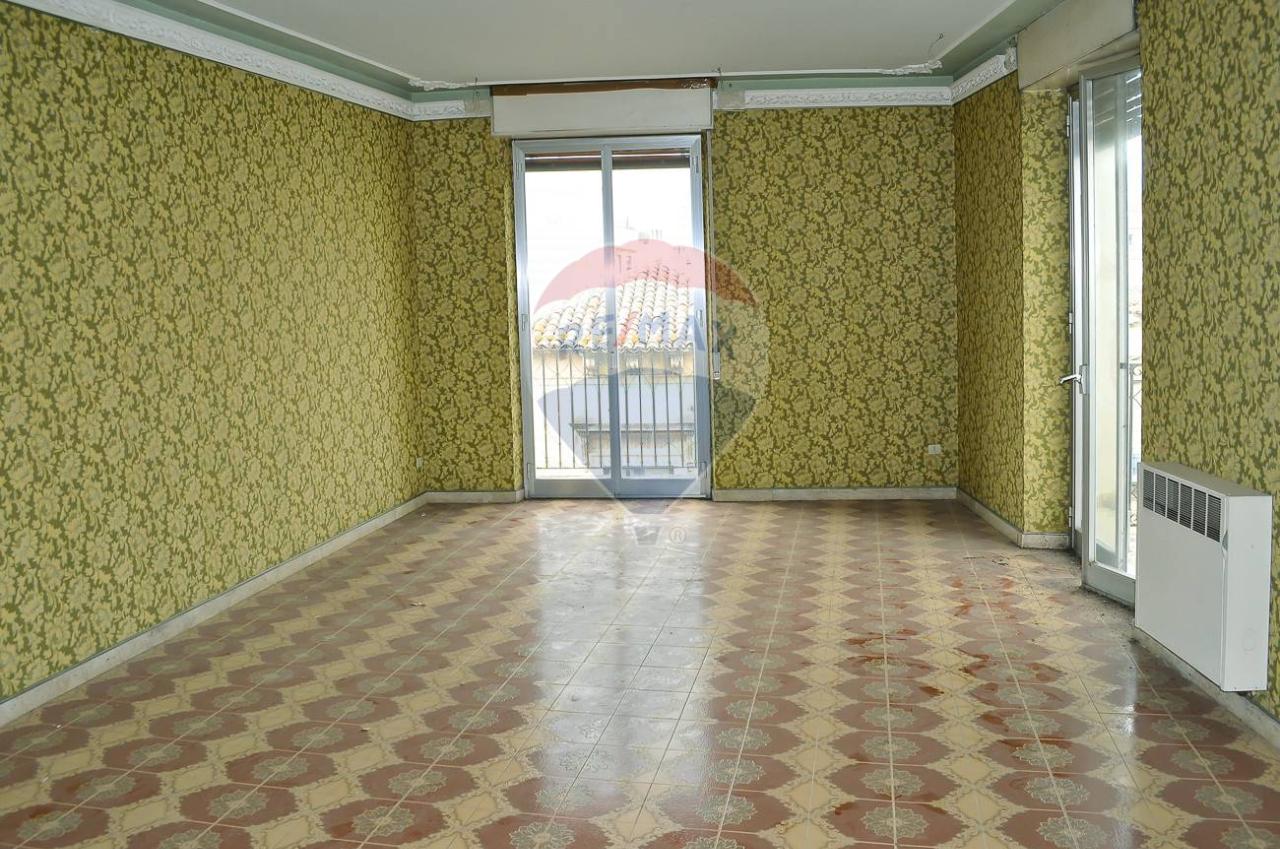 7-Zimmer Wohnung in Paternò, Italy, Nr. 154913