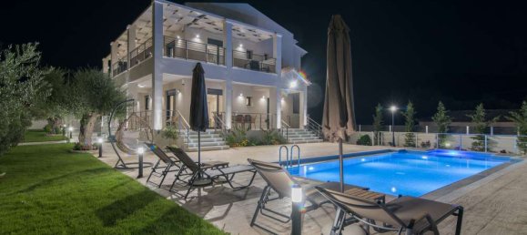 8 غرف نوم عقار تجاري في Zakynthos, Greece رقم 693 21