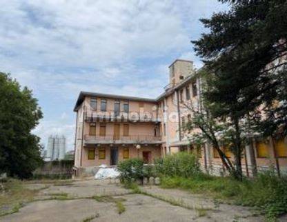 5غرفة بناية في Vinovo, Italy رقم 299910