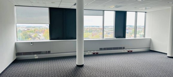 Oficina en Wels, Austria 680 m² No. 104085 2