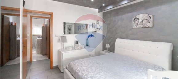 Apartamento de 2 dormitorios en Aci Catena, Italy No. 287834 6