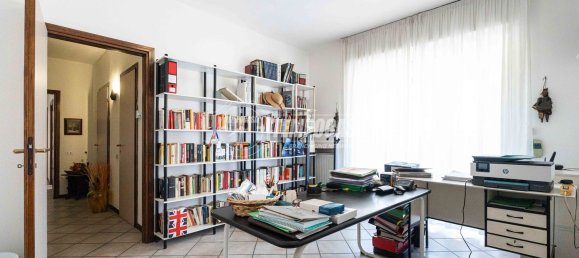 Apartamento de 5 habitaciónes en Lurago d'Erba, Italy No. 277807 28