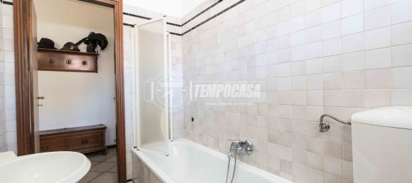 Apartamento de 5 habitaciónes en Lurago d'Erba, Italy No. 277807 35