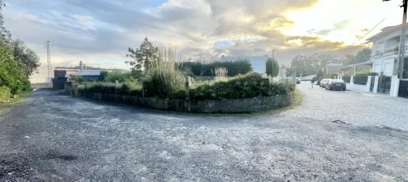 200m² Land in Castelo da Maia, Portugal No. 45673 4