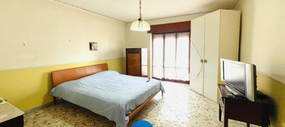 Apartamento de 4 habitaciónes en Casoria, Italy No. 23895 5
