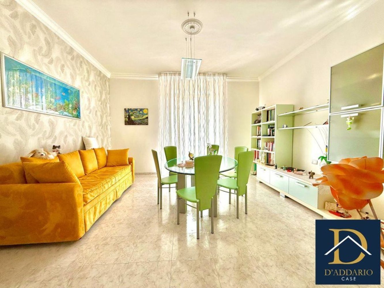 Квартира с 4 спальнями в Таранто, Италия № 325914