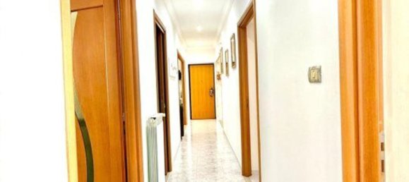 Квартира с 4 спальнями в Таранто, Италия № 325914 4