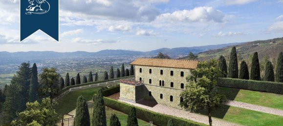 3 rooms Villa in Pistoia, Italy No. 56739 2