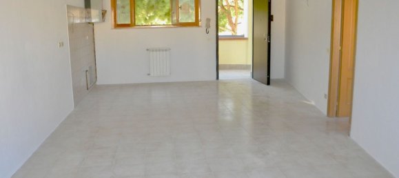 3 rooms Apartment in Pisa, Italy No. 217048 2