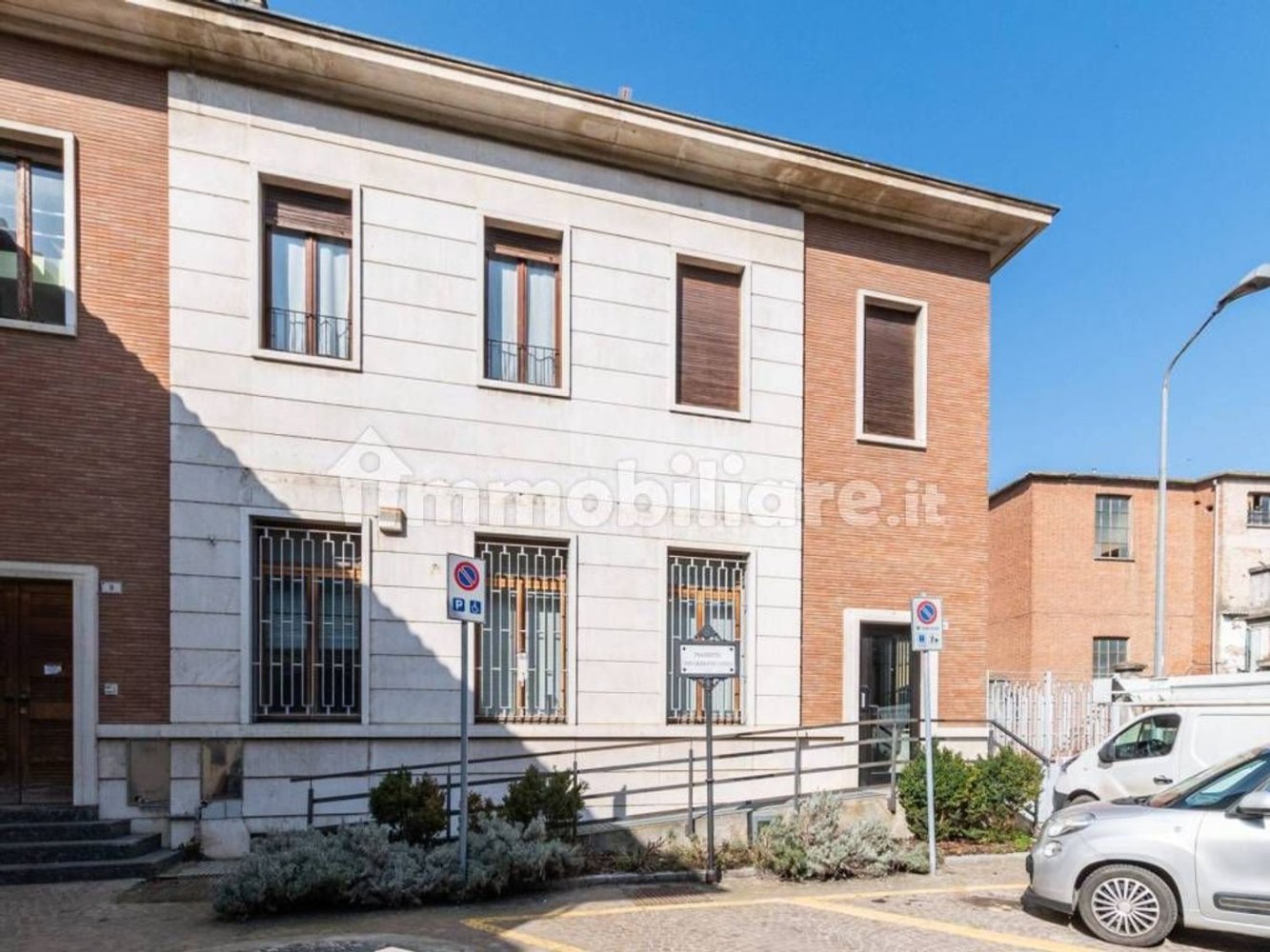 250m² Commercial property in Castellazzo Bormida, Italy No. 351473