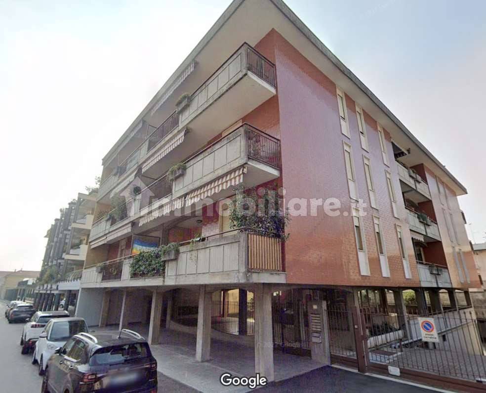 1 bedroom Apartment in Busto Arsizio, Italy No. 283001