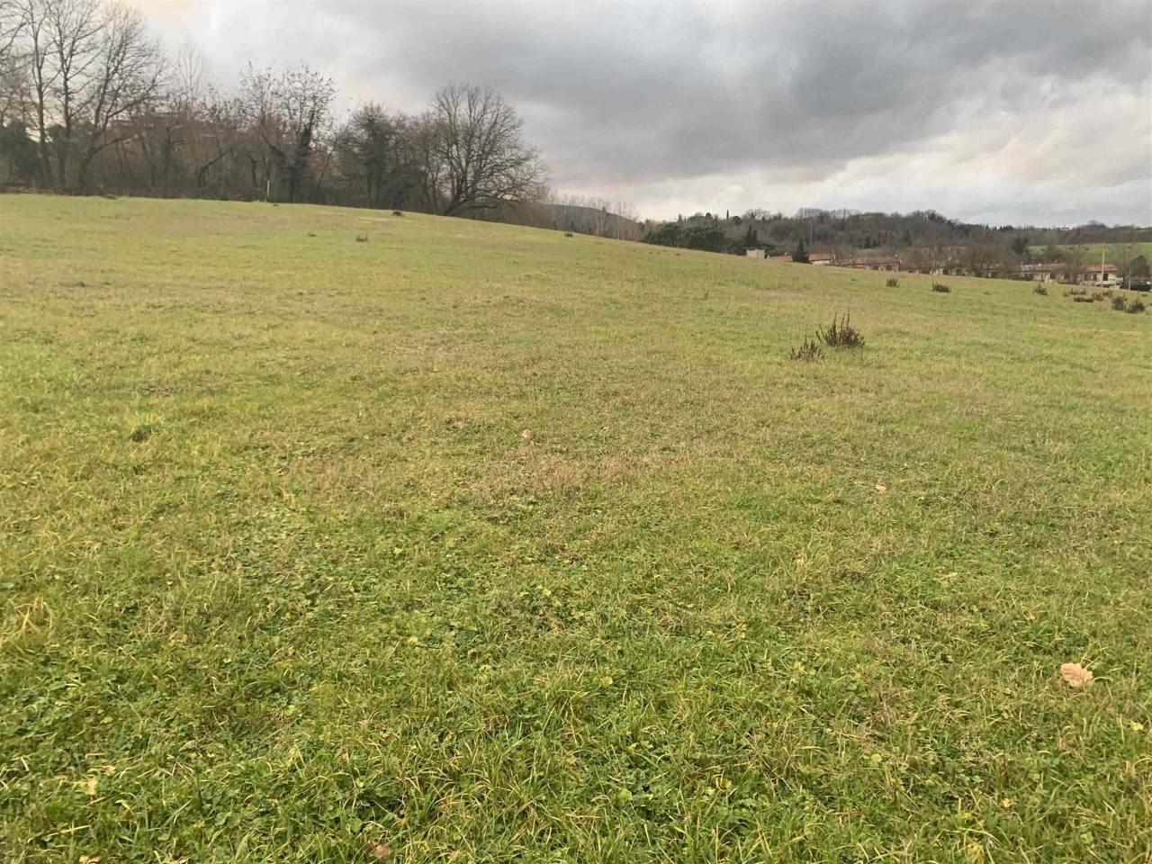 Terreno em Figline e Incisa Valdarno, Italy 5000 m² N.º 70109