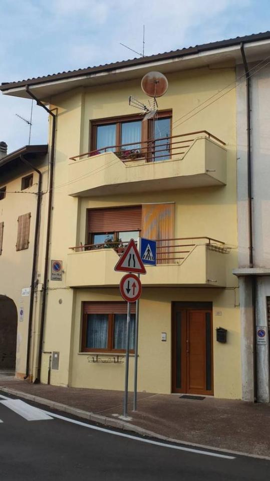 5 rooms Villa in Pordenone, Italy No. 37316