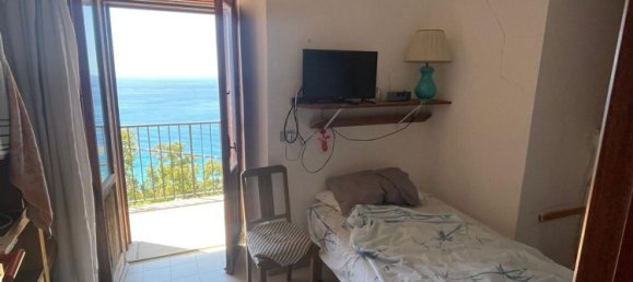 3 bedrooms House in Acquappesa, Italy No. 339014 9