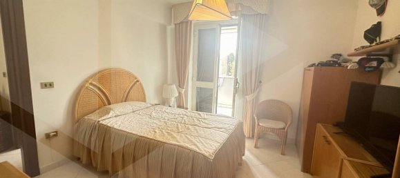 3 bedrooms Apartment in Giugliano in Campania, Italy No. 25009 10