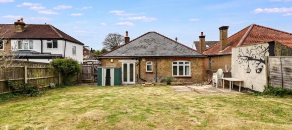 3 bedrooms Bungalow in Caterham, United Kingdom No. 4860 13