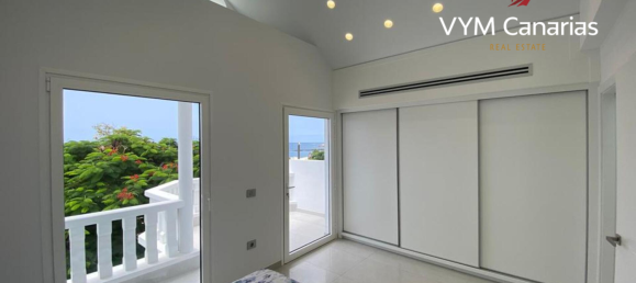 3 bedrooms Villa in Adeje, Spain No. 124985 10