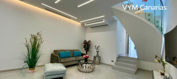 3 bedrooms Villa in Adeje, Spain No. 124985 2