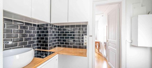 1 bedroom Apartment in Paris, France No. 168173 3