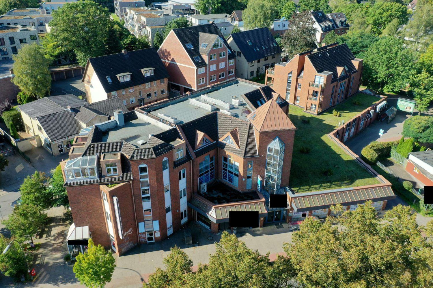 2745m² Building in Eimsbuttel, Germany No. 329038