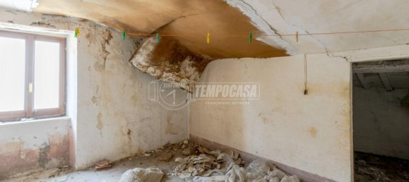 3 rooms House in Montecosaro, Italy No. 2099 22