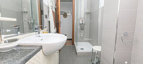 3 Schlafzimmer Wohnung in Genoa, Italy, Nr. 377894 20