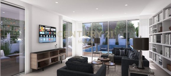 4 bedrooms Villa in Limassol, Cyprus No. 750 3