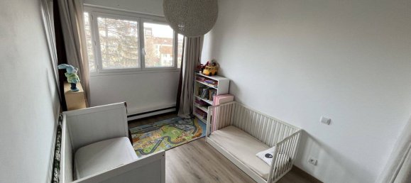 2 Schlafzimmer Wohnung in Choisy-le-Roi, France, Nr. 327018 3