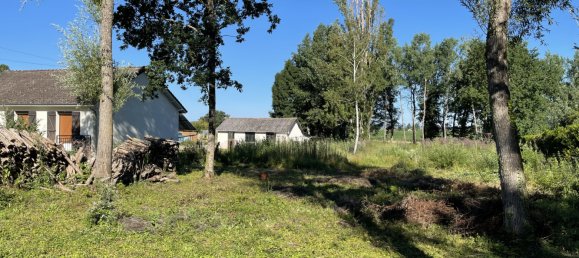 Grundstück in La Vendue-Mignot, France, Nr. 86860 2