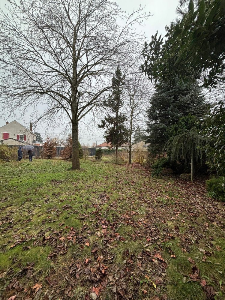 Terreno en Saint-Jean-de-Braye, France No. 40986