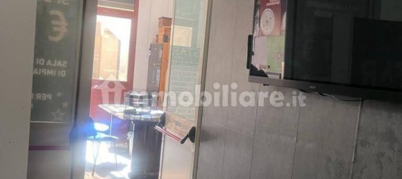 Gewerbliche Immobilie in Naples, Italy 200m², Nr. 254537 32