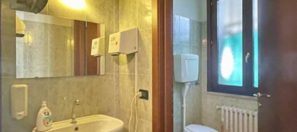 Propriété commerciale à Mantua, Italy 130m² No. 354004 10