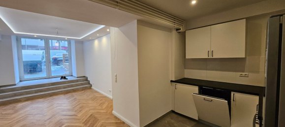 6 rooms Office in Schoneberg, Germany No. 324591 2