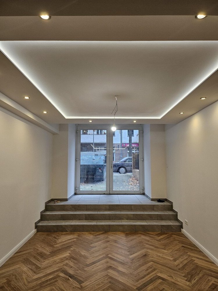 6 rooms Office in Schoneberg, Germany No. 324591