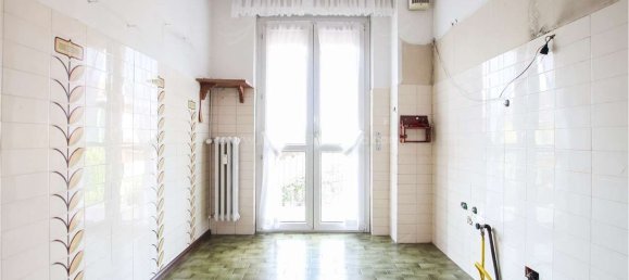 3غرفة شقة في Novara, Italy رقم 264415 8