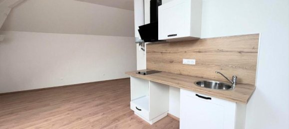 Studio in Saint-Quentin, France, Nr. 69045 2