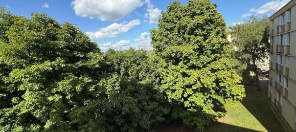 3 bedrooms Apartment in Le Plessis-Trevise, France No. 129686 7